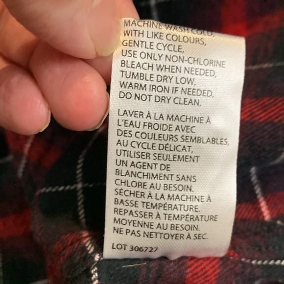 Weatherproof Plaid Flannel Shirt Black & Red - Picture 8 of 8